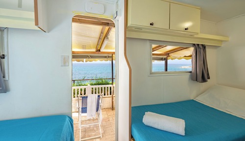 Caravan External Private Bathroom