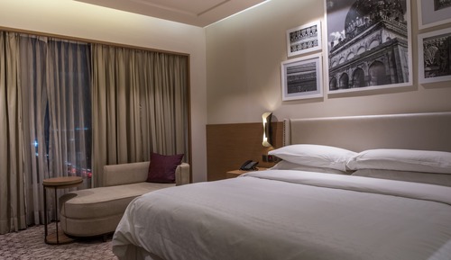 Club Room, 1 King Bed, Non Smoking