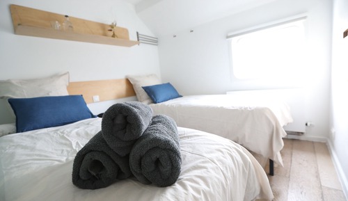 Premier Cabin