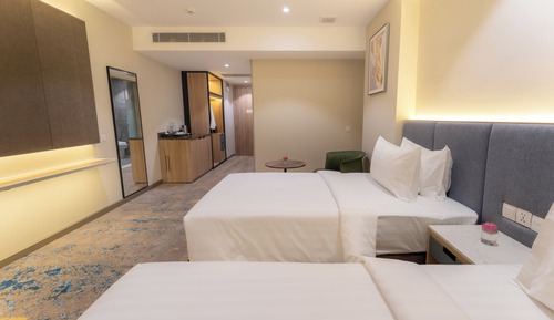 Deluxe Twin Room, City View
