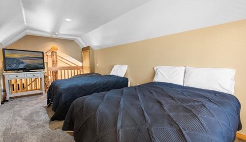 Cabin, Multiple Beds, Hot Tub, Mountain View