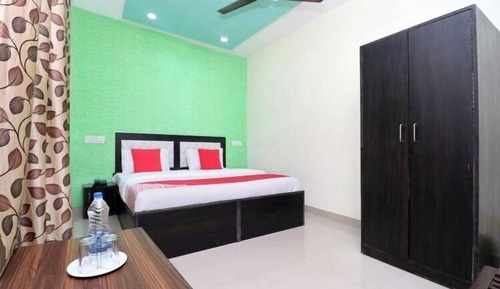 Room, Balcony