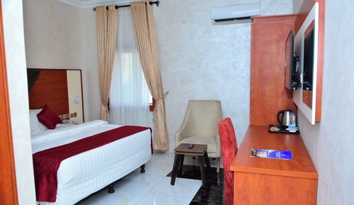 Deluxe Room, Balcony, City View