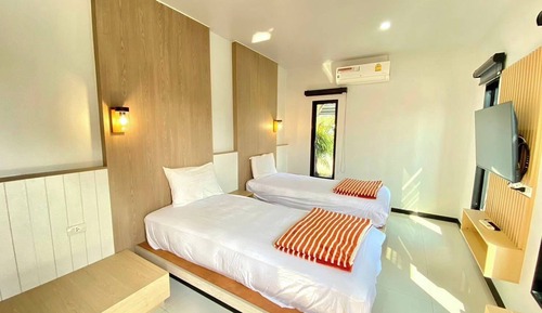 Deluxe Twin Room