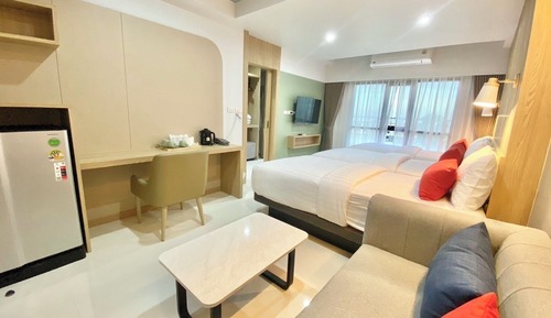 Deluxe Connecting Room