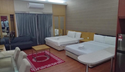 Basic Studio Suite, City View