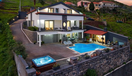 Double Room, Ensuite, Mountain View