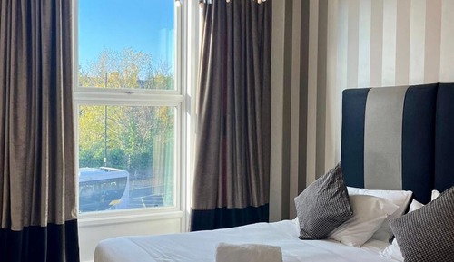 Deluxe Two Bedroom with Two Bathroom