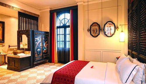 Explorer Rooms
