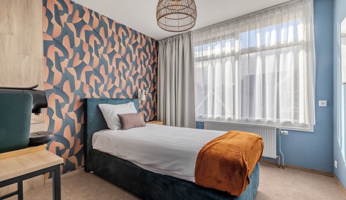 Single Room, City View