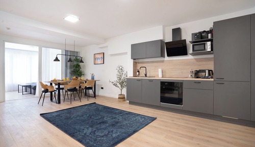 Superior Apartment, 3 Bedrooms, Patio