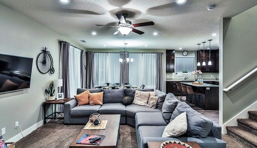 Family House, Mountain View