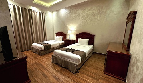 Deluxe Suite