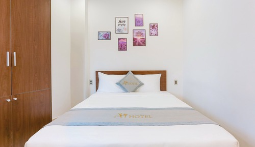 Basic Single Room, Courtyard View