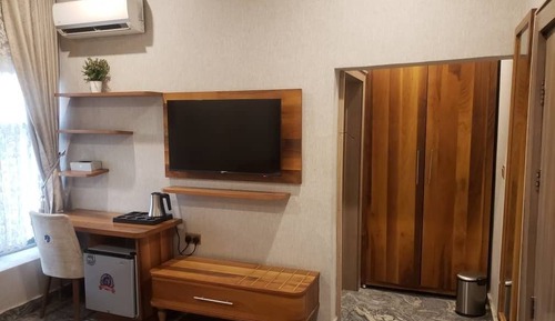Executive Single Room, 1 King Bed, Garden View
