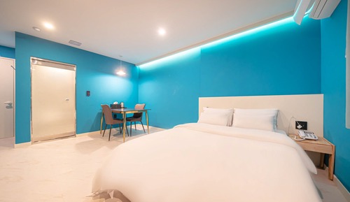 Business Double Room, City View