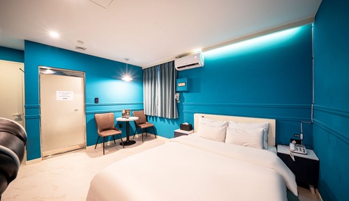 Standard Double Room, City View
