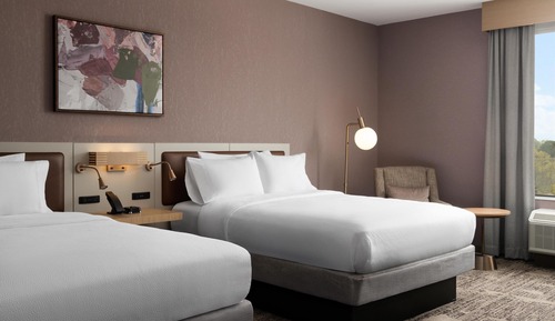Room, 2 Queen Beds, Accessible (Roll-In Shower)