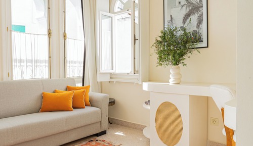 Premium Suite, 1 Queen Bed with Sofa bed, City View