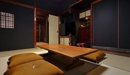 Japanese style room Naka (6+4.5 Tatami mat) with shared bathroom , Non Smoking