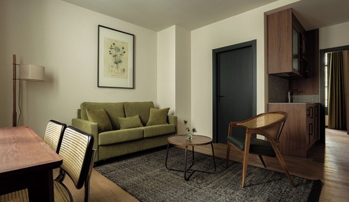 Deluxe Apartment