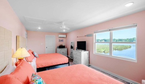 Studio, Multiple Beds, Balcony (Boathouse- Round Island)
