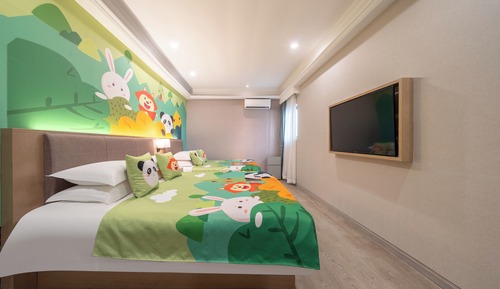 Superior Parent Child Suite