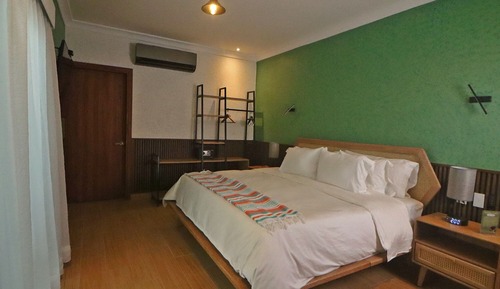 Standard Double Room, 1 Queen Bed, Garden View