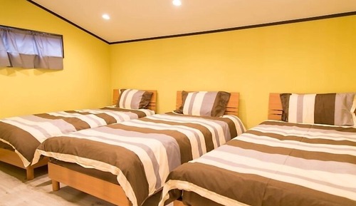 Room, Multiple Beds, Non Smoking, Private Bathroom