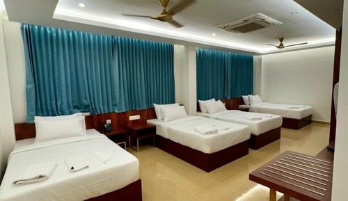 Deluxe Quadruple Room