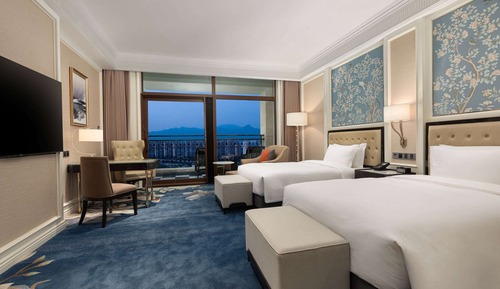 Executive Room, 2 Twin Beds, Mountain View
