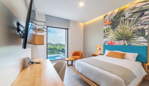 Superior Suite, Valley View