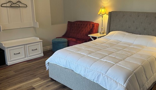 Comfort Room, Harbor View