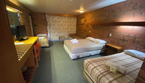 Family Quadruple Motel, Ensuite