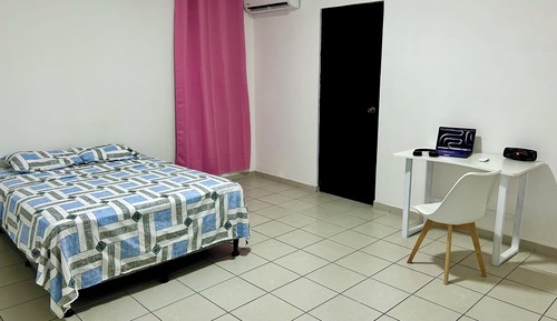 Deluxe Double Room, 1 Double Bed, Non Smoking, Private Bathroom