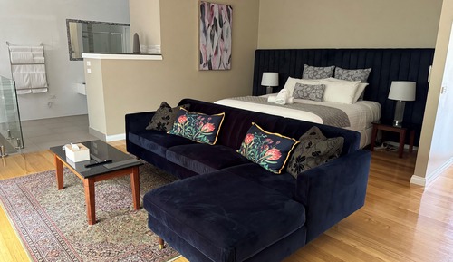 Rose Haven Suite