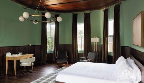 Deluxe Suite, 1 King Bed with Sofa bed, Patio, Courtyard View