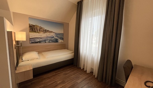 Superior Single Room, Ensuite (offenem Badbereich)