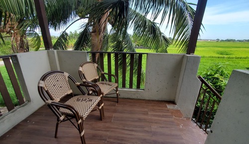 Standard Room, 1 Queen Bed, Balcony