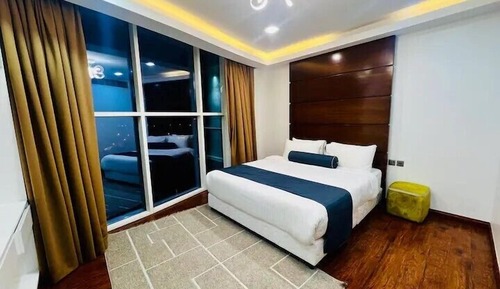 Executive Suite, Sea View