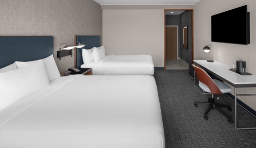 Standard Room, 2 Queen Beds, Non Smoking (Mobility/Hearing Accessible, Tub)