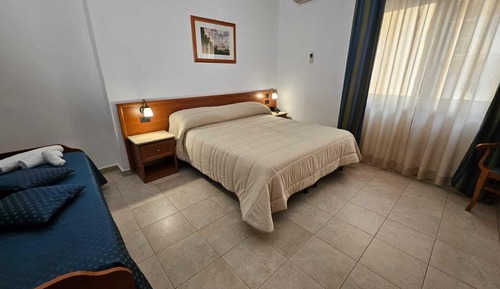 Classic Triple Room, Balcony
