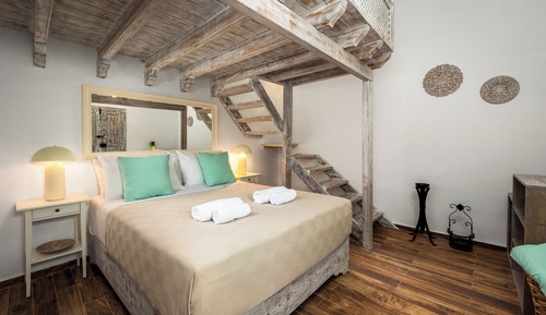 Deluxe Room, Courtyard View