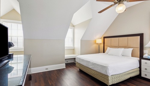 Oak Cottage Room 304