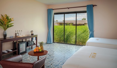 TREUY KOH EXECUTIVE SUITE TWIN