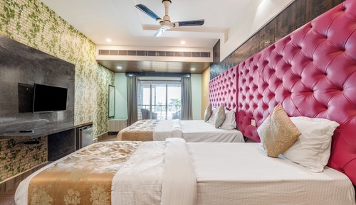 Family Room, Garden View