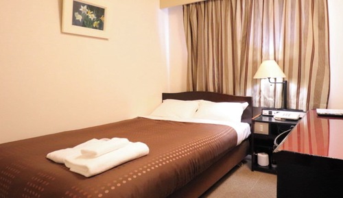 Single Room, Smoking