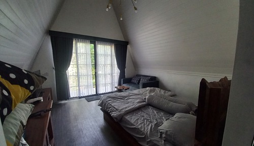 Room, River View