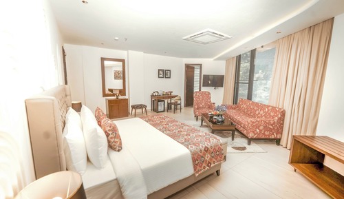 NAMAMI SUITE