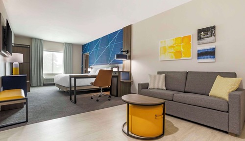 Suite, 1 King Bed, Accessible, Non Smoking (Roll-In Shower)